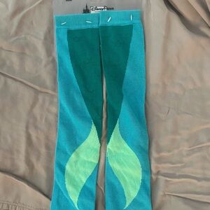 NWT Ariel fins crew socks